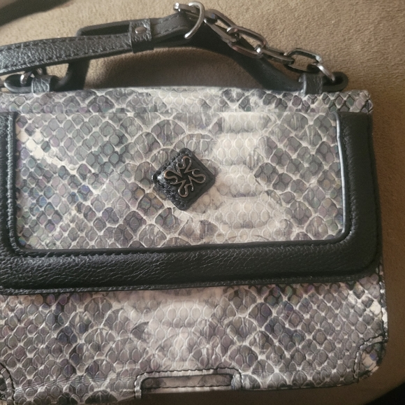 Vera Wang - Picture 2 of 16